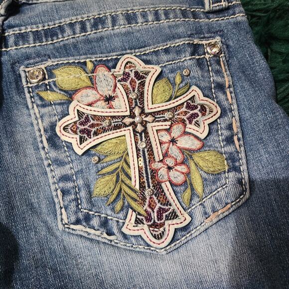 Miss Me Jeans Size 26 Cross Floral Embroidered Bootcut Denim Los Angeles - Picture 6 of 7